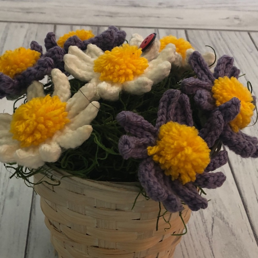 Handmade crochet daisies in pot